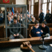 Она думала, что пришла на семейный ужин