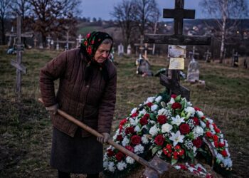 ОН УМЕР И ЕГО УЖЕ ПОХОРОНИЛИ