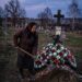 ОН УМЕР И ЕГО УЖЕ ПОХОРОНИЛИ